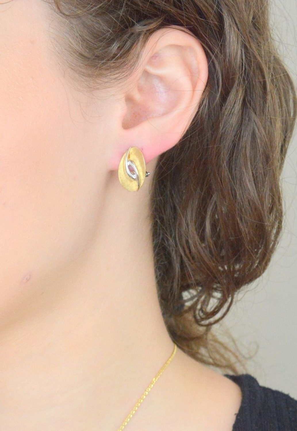 Kolczyki złote owale z białym złotem, próba 585 KLC-000000-774-585. Duże złote kolczyki. Złota biżuteria. Kolczyki wiszące złote. Prezent dla kobiety. Złota biżuteria. Modne kolczyki.1.jpg