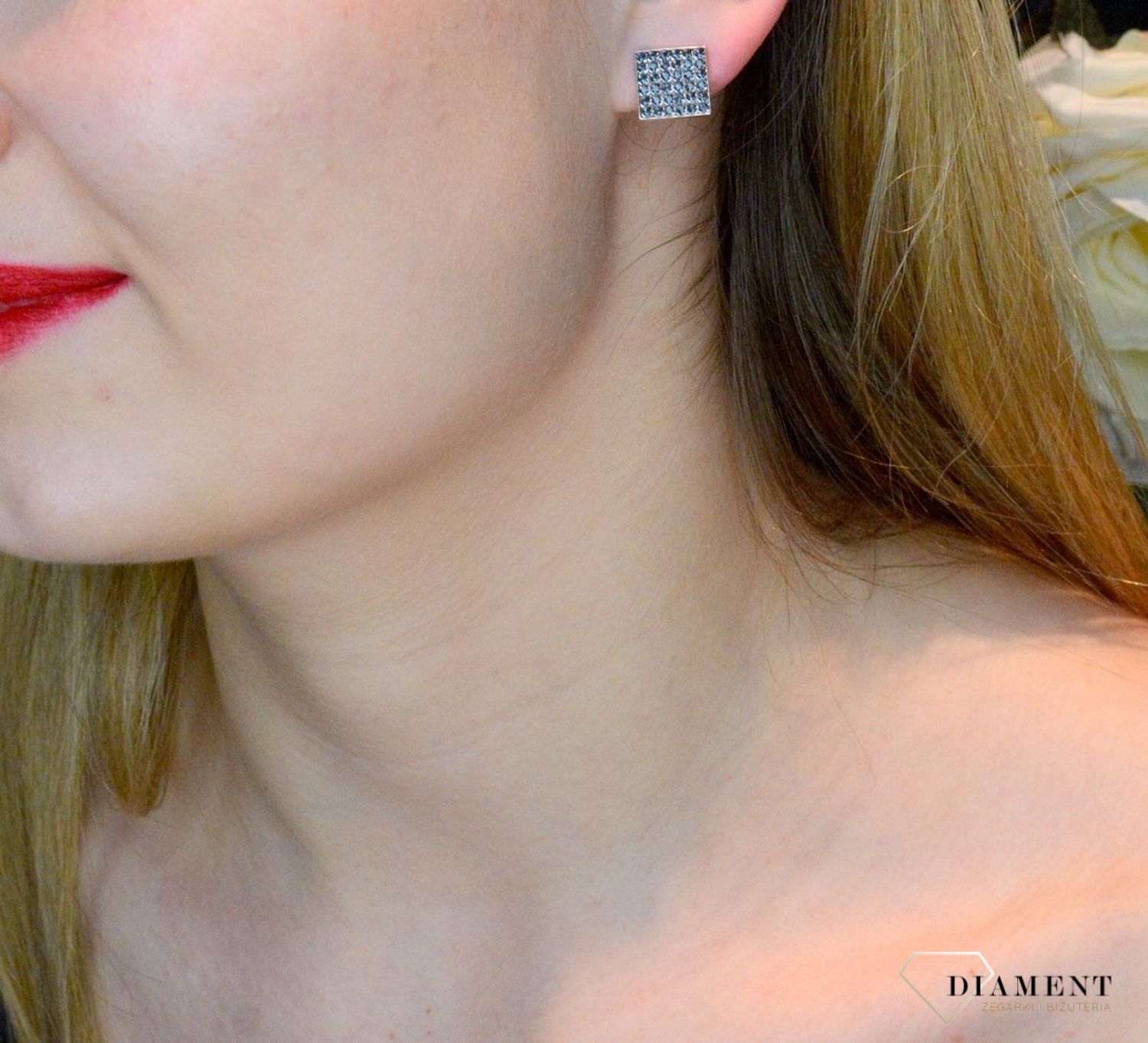 Srebrne klipsy kwadratowe z Kryształkami Swarovski Kingdom KLFM6SN. Kolczyki do nieprzekłutych uszu. Kolczyki bez dziurki. Klipsy modne. Błyszczące klipsy. Klipsy na prezent..jpg