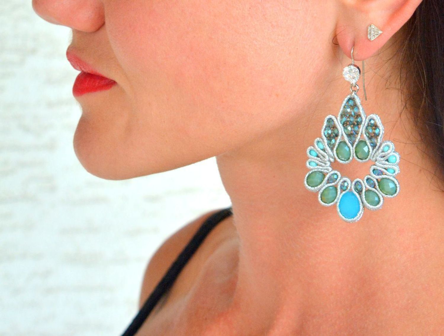 Kolczyki damskie By Dziubeka wiszące haftowane Kwiaty KMS0082.jpg