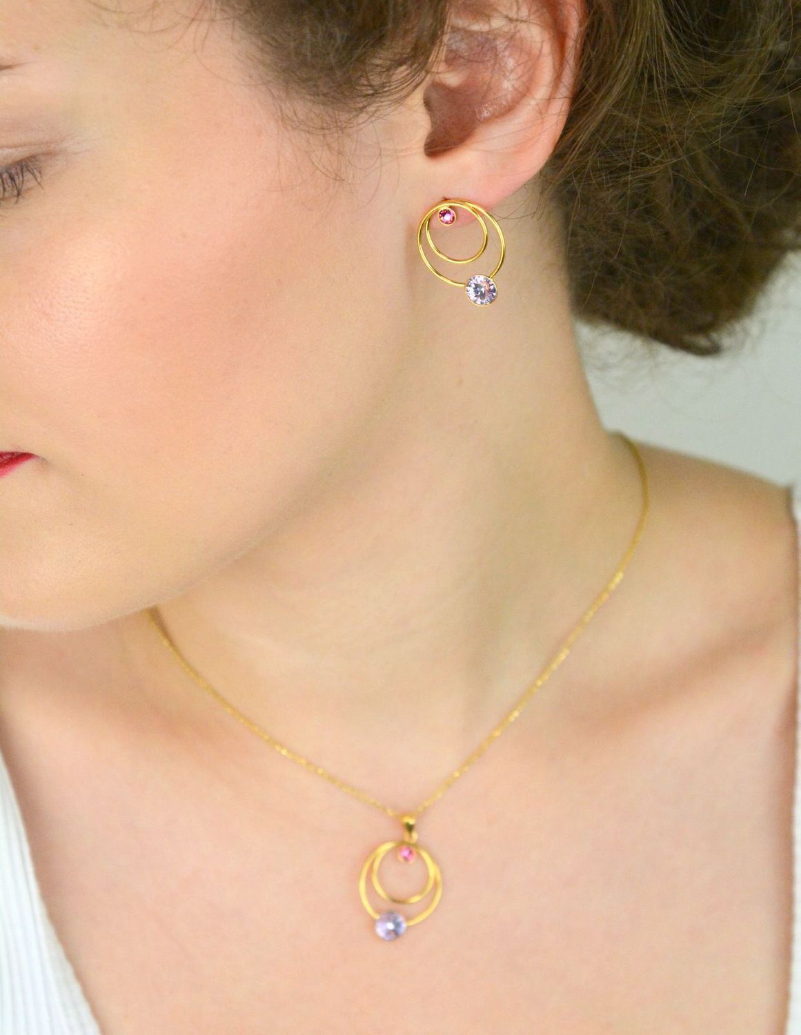 Kolczyki srebrne pozłacane 925 z różowym i fioletowym kryształem – KODG2088RV.jpg