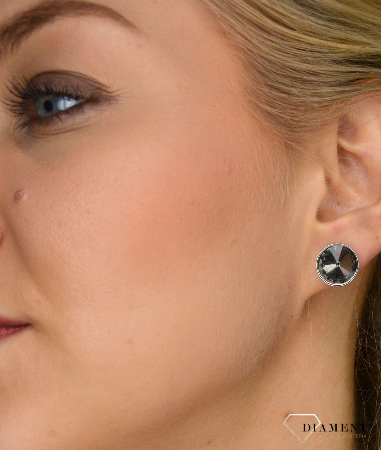 Kolczyki damskie BY DZIUBEKA czarna cyrkonia KOLBOHO005201300.jpg