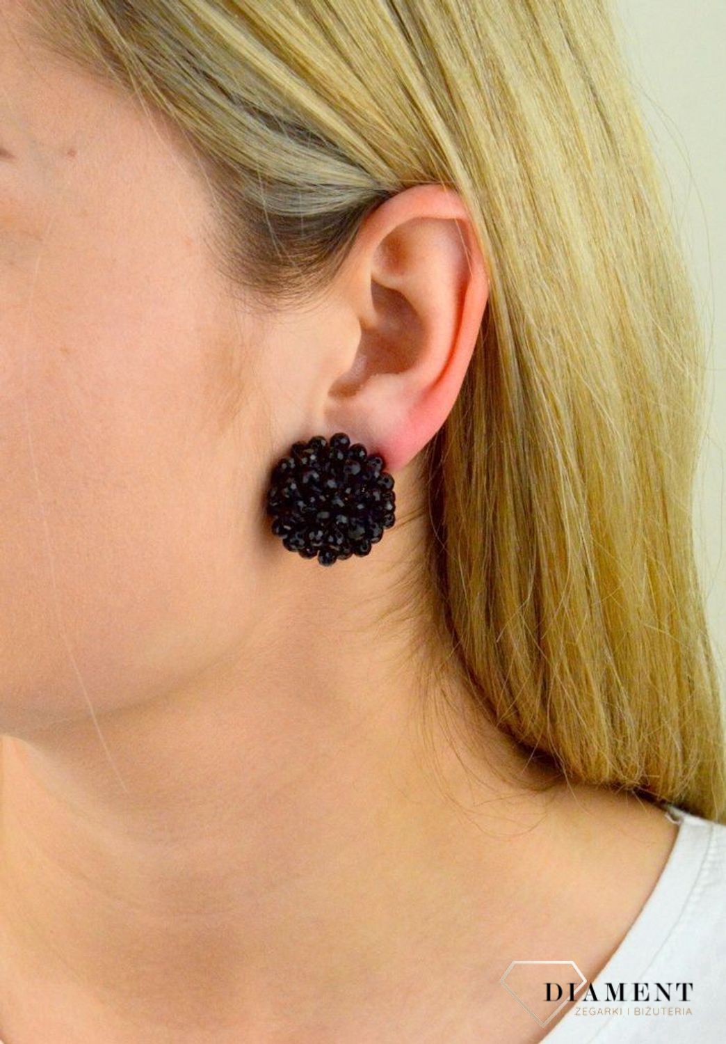 Klipsy z czarnych koralików KOLFLAM001202800.jpg