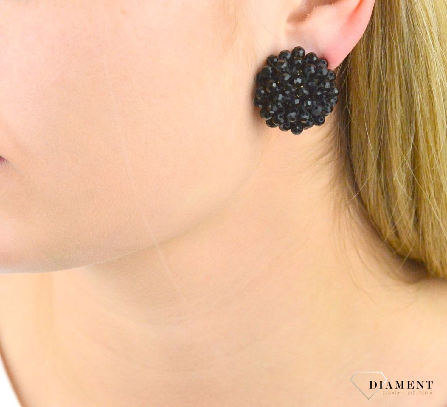 Klipsy z czarnych koralików KOLFLAM001202800.jpg
