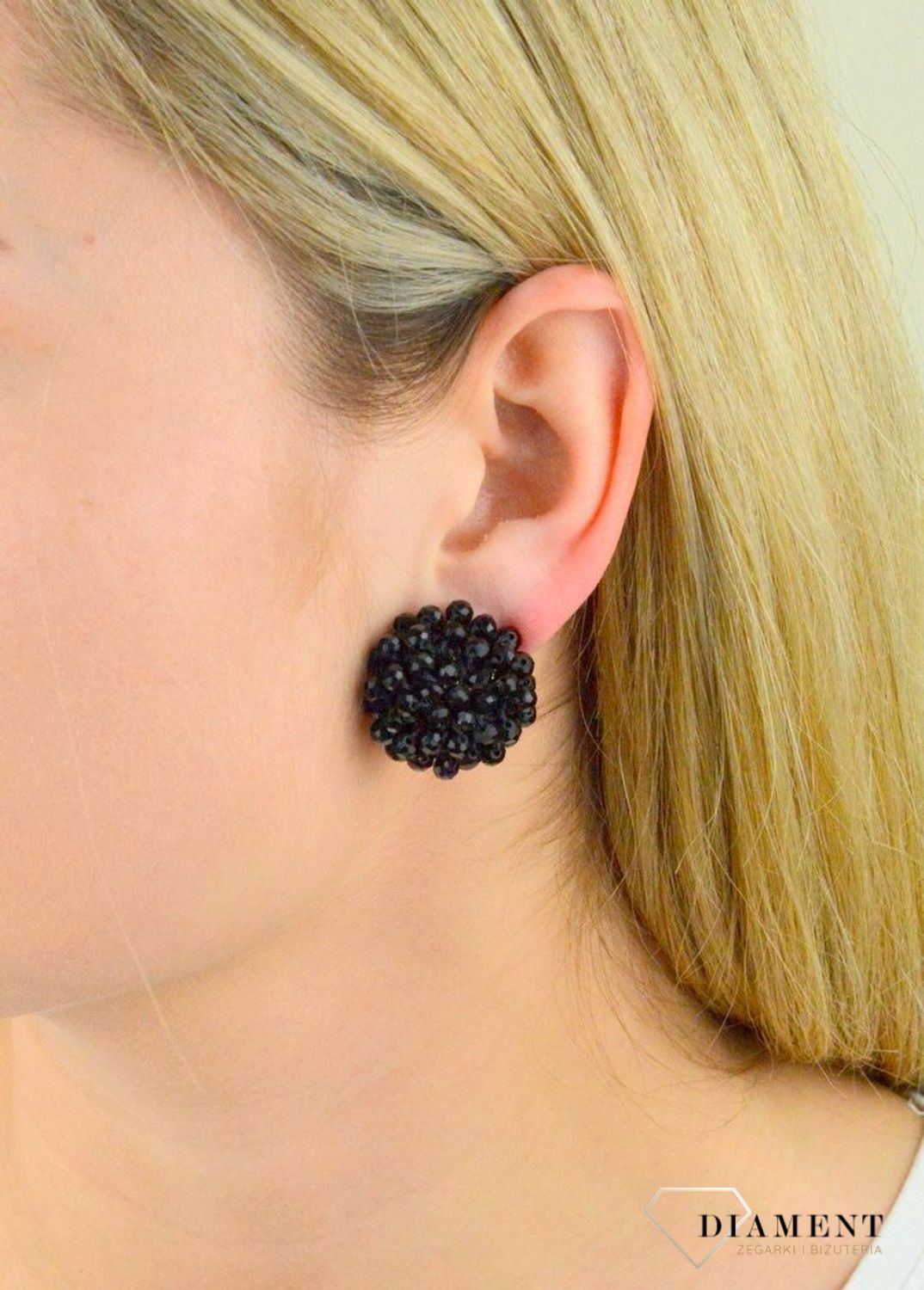 Klipsy z czarnych koralików KOLFLAM001202800.jpg