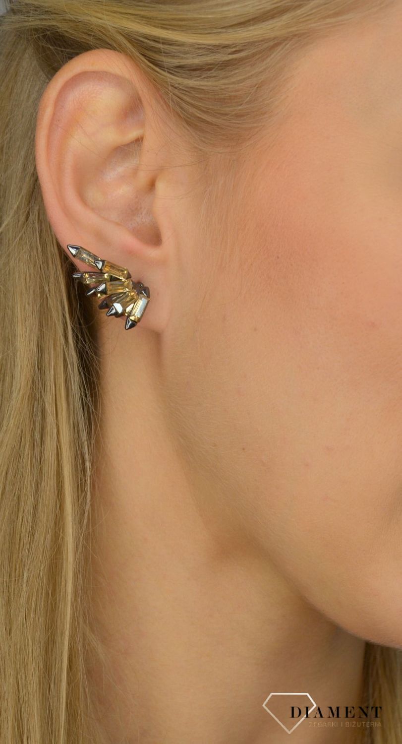 Kolczyki damskie BY DZIUBEKA cyrkonie w złotym odcieniu KOLSHIN016101800.jpg