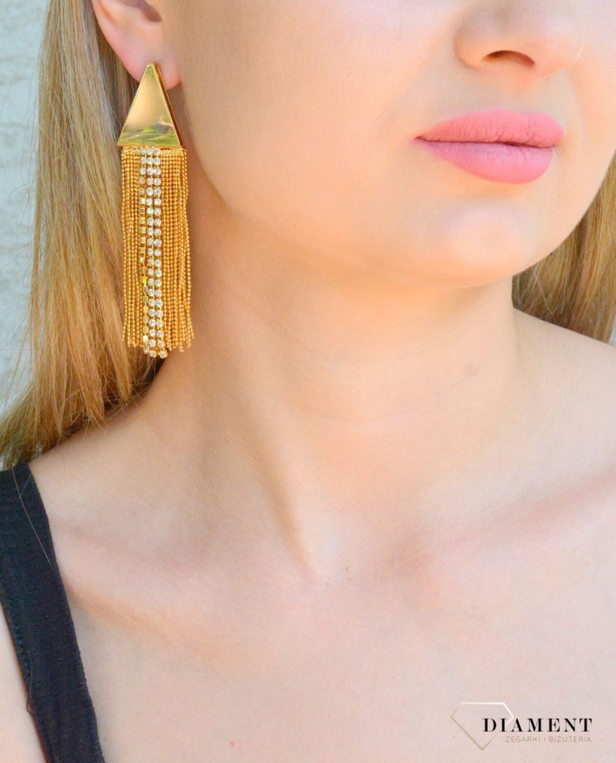 Kolczyki damskie wiszące łańcuszki w złotym kolorze KOLSHIN035203200. Kolczyki damskie łańcuszki. Kolczyki wiszące łańcuszki. Kolczyki antyalergiczne na prezent. Kolczyki na sztyft idealne na prezent. Kolczyki pozłacane wiszące łańcusz.jpg