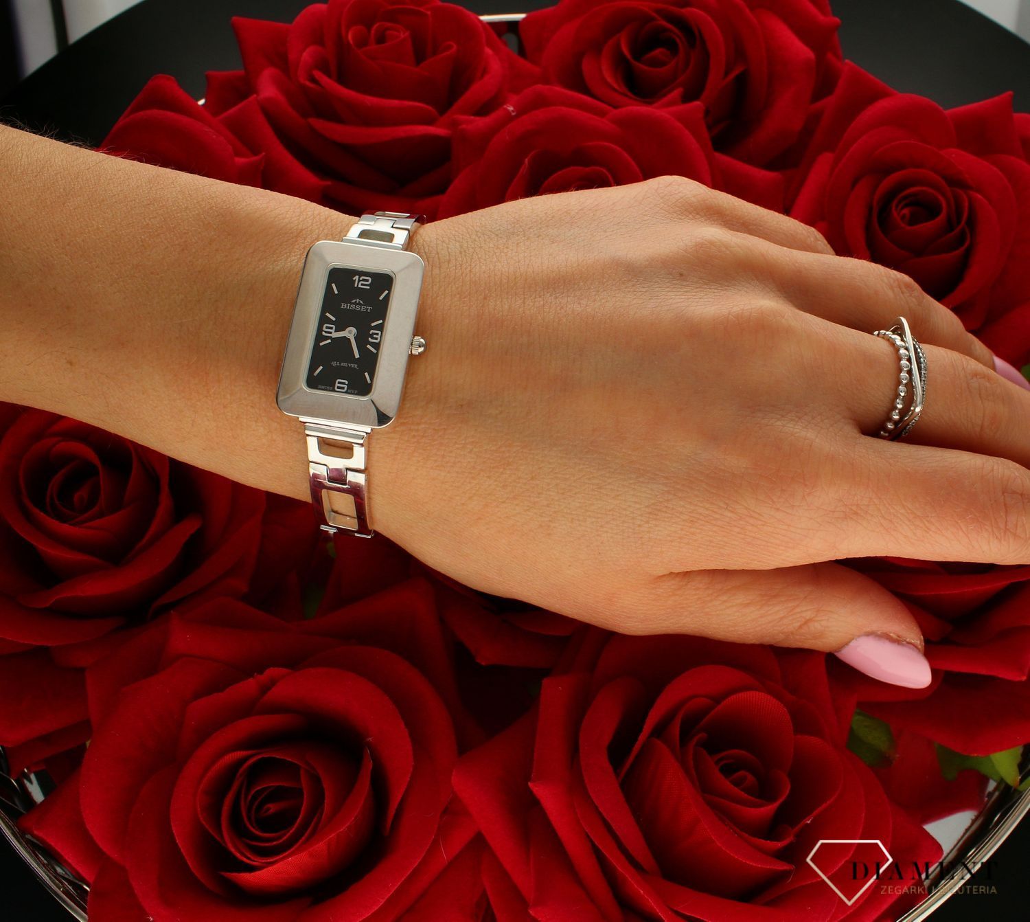Zegarek srebrny damski na bransolecie BISSET KP2935-925 ZEGXB2SA76XMBX. Zegarek srebrny damski na bransolecie BISSET KP2935-925 wyposażony jest w kwarcowy mechanizm, zasilany za pomocą baterii. Posiada bardzo wysoką dokładno (6).jpg