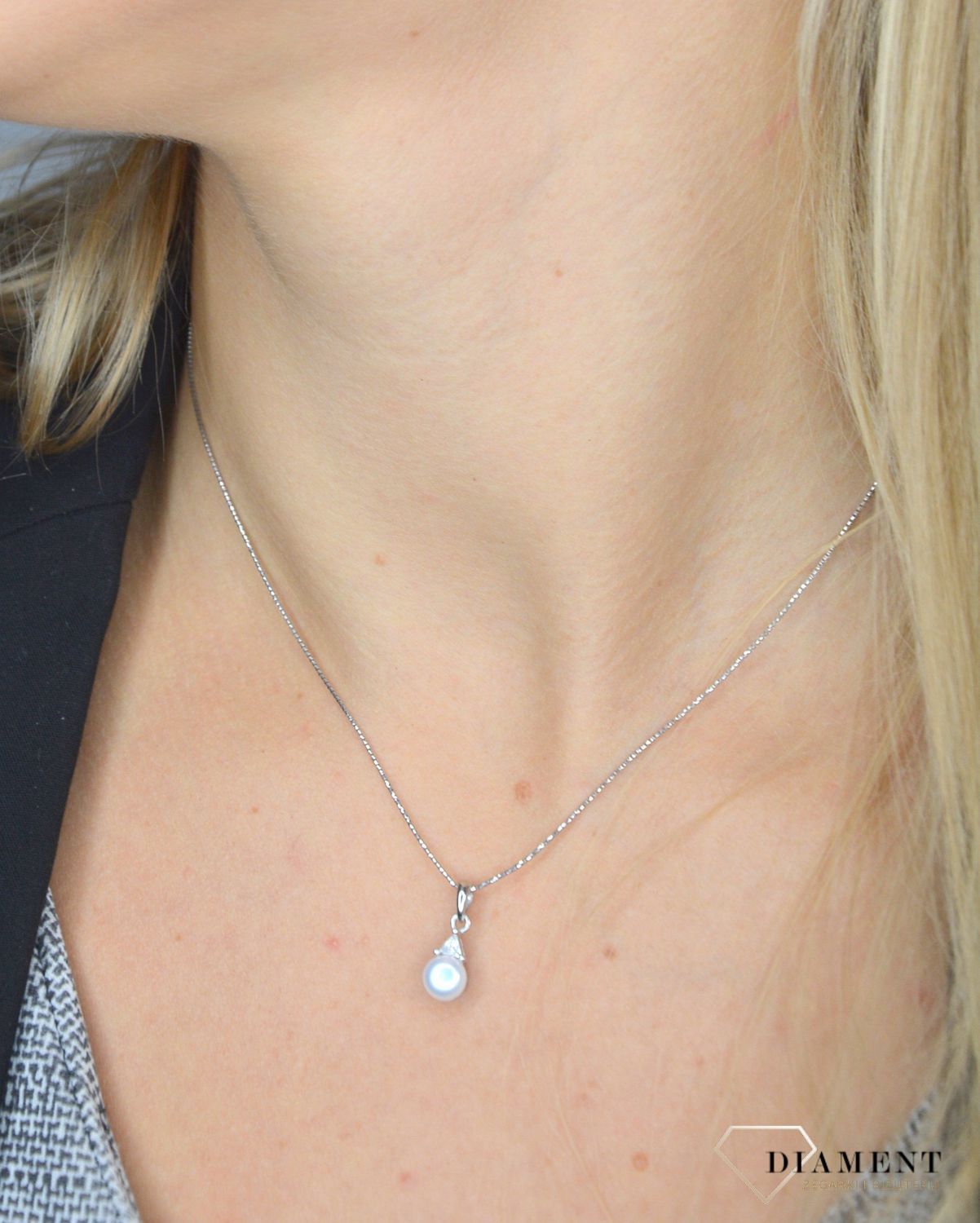 Komplet srebrnej biżuterii kolczyki i zawieszka z perełką  (1).jpg