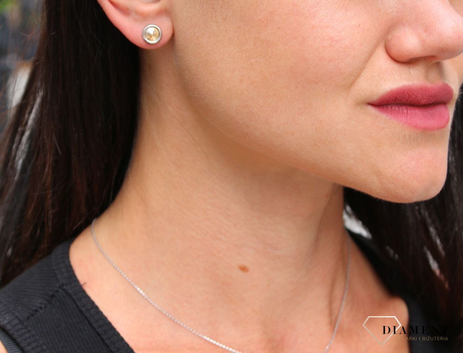 Srebrne kolczyki Swarovski Urodzinowe Kamienie Topaz Okrągłe przy uchu kolor Golden Shadow KR1122SS29GS.jpg