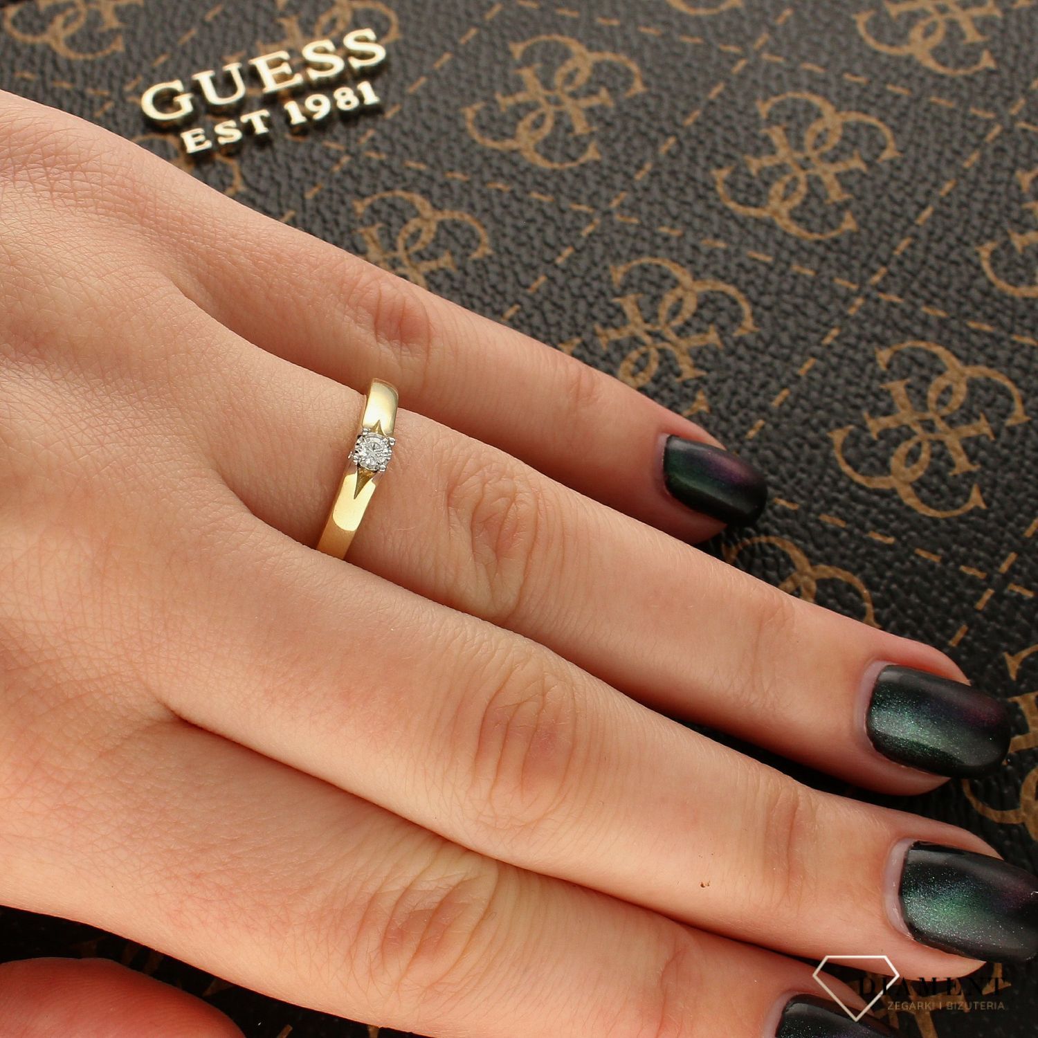 Złoty pierścionek z diamentem – Klasyczna Obrączka Zaręczynowa  Rozmiar 13  KR120001Y.jpg