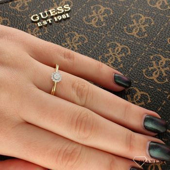 Złoty pierścionek z diamentami 585. Złoty pierścionek z 13 Diamentami o wielkości 0,16 ct, barwie GH i czystości SI. Piękny pierścionek zaręczynowy wykonany z żółtego 14- karatowego złota..jpg