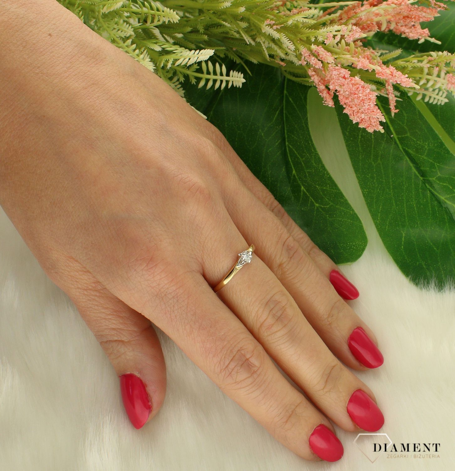 Pierścionek z Diamentem  Biała Gwiazdka  585 DIAMENT KR8150Y14 (1).jpg