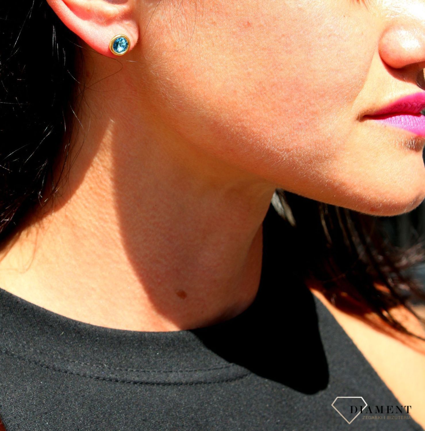 Srebrne kolczyki Swarovski Urodzinowe Kamienie Aquamarine Okrągłe przy uchu KRG1122SS29AQ.jpg