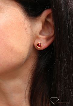 Srebrne kolczyki Swarovski Urodzinowe Kamienie Okrągłe przy uchu kolor Ruby KRG1122SS29SC.  (2).JPG