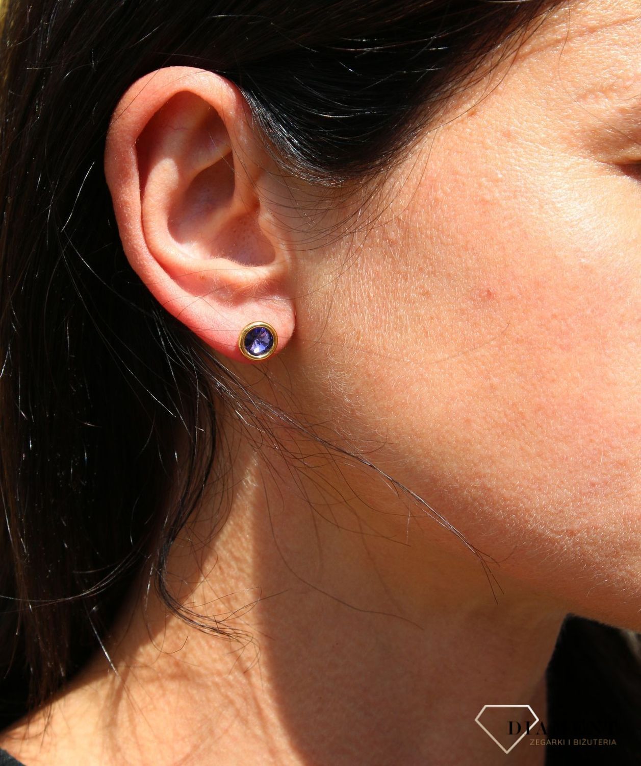 Srebrne kolczyki Swarovski Urodzinowe Kamienie Tanzanite Okrągłe przy uchu KRG1122SS29TA.jpg