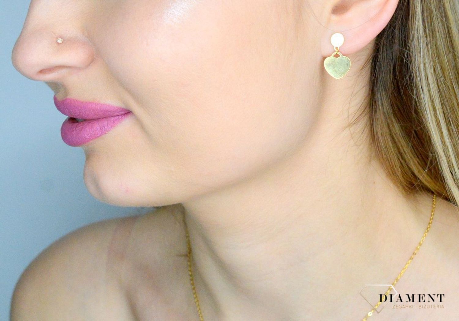 Srebrne kolczyki damskie. Kolczyki srebrne wkrętki. Kolczyki srebrne na sztyft w pozłoceniu. Kolczyki idealne na prezent. Kolczyki serduszka z cyrkonią..jpg