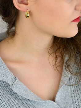 Eleganckie kolczyki srebrne pozłacane próby 925, model KSR2296Z, z zapięciem kreol. Długość 1,7 cm, szerokość 7 mm, waga 2,68 g. Idealne na prezent i do codziennego noszenia (5).JPG