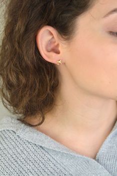 Kolczyki damskie i dziewczęce KSR2340Z ze srebra próby 925, pozłacane, małe samoloty zdobione cyrkoniami. Wymiary 1,0 cm x 8 mm, zapięcie na sztyft – oryginalna i delikatna biżuteria (5).JPG