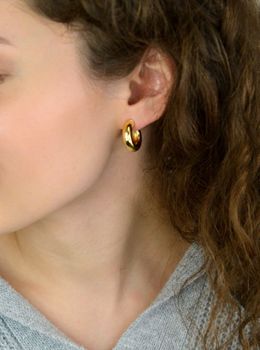 Kolczyki damskie KSR2449Z ze srebra próby 925 w klasycznym kształcie kółek. Długość 2,0 cm, szerokość 6 mm, zapięcie na sztyft – elegancka i uniwersalna biżuteria (4).JPG