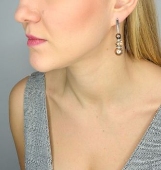 Kolczyki swarovski element Pearl KW58105040BR Kolczyki srebrne wiszące Damskie w Sklepie z Biżuterią zegarki-diament.pl✓Piękne i Eleganckie Kolczyki dla Kobiet✓Prawdziwe Srebro✓Darmowa wysyłka✓3.JPG