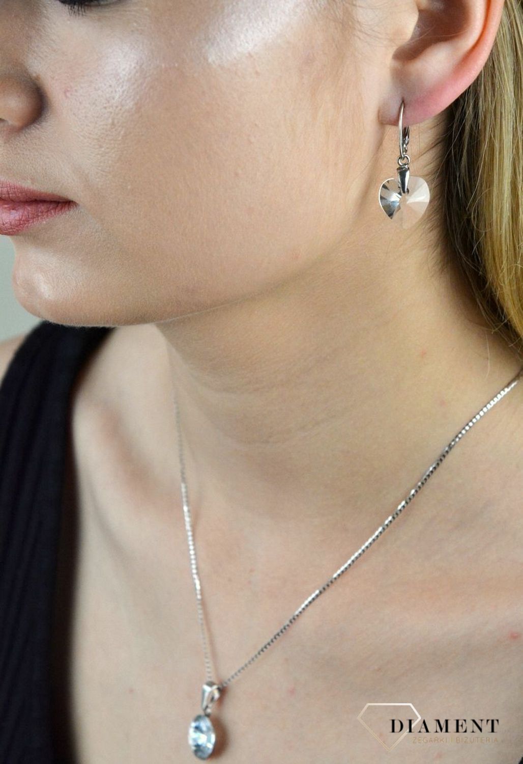 Kolczyki Swarovski element Crystal KW620214C. Kolczyki Swarovski. Kolczyki srebrne. Kolczyki serduszka. Kolczyki wiszące Swarovski. Kolczyki srebrne Swarovski Spark. Kolczyki z kryształem Swarovskiego. K.jpg