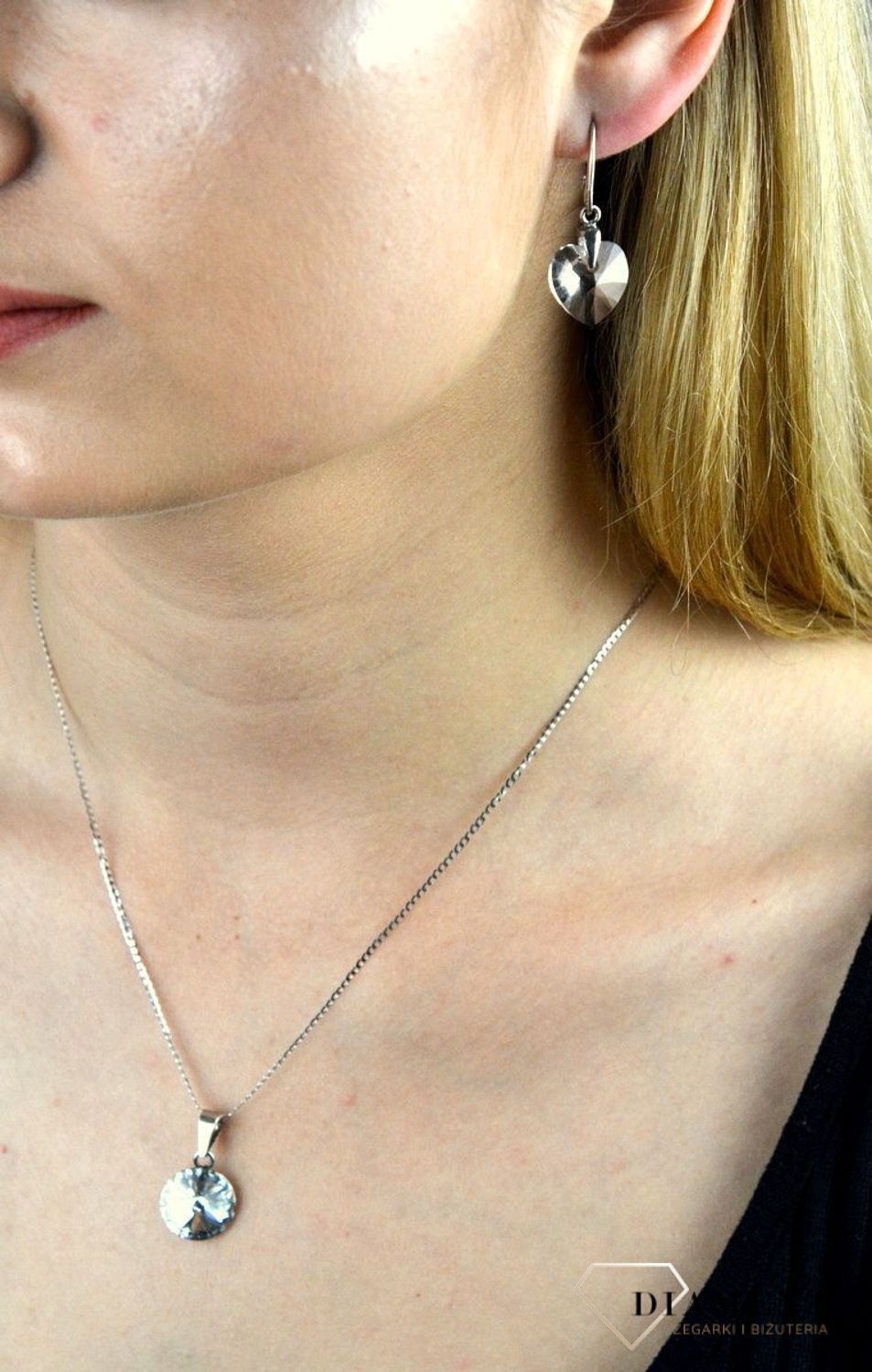 Kolczyki Swarovski element Crystal KW620214C. Kolczyki Swarovski. Kolczyki srebrne. Kolczyki serduszka. Kolczyki wiszące Swarovski. Kolczyki srebrne Swarovski Spark. Kolczyki z kryształem Swarovskiego. K.jpg