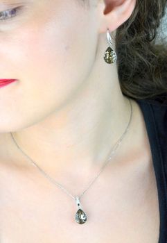 Kolczyki srebrne wiszące Swarovski Spark Classy Pear KWC432014G✓ Kolczyki srebrne wiszące Damskie w Sklepie z Biżuterią zegarki-diament.pl✓Piękne i Eleganckie Kolczyki dla Kobiet✓Prawdziwe Srebro✓Darmowa wysyłka✓ (4).JPG