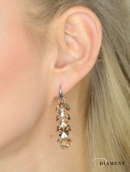 Kolczyki srebrne wiszące Swarovski KWD6428RGSL.  Kolczyki wykonane ze srebra próby 925 oraz ekskluzywnych kryształów Swarovski® crystals w kolorach Rose Gold and Light Silk.  (2).JPG