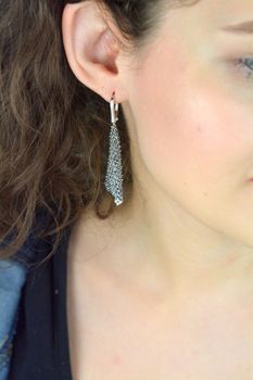 Eleganckie kolczyki ze srebra 925 z kryształami Swarovski® Silver Night. Długość 6.5 cm, zapięcie angielskie. Doskonały prezent dla kobiety z klasą! (3).JPG