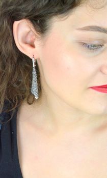 Eleganckie kolczyki ze srebra 925 z kryształami Swarovski® Silver Night. Długość 6.5 cm, zapięcie angielskie. Doskonały prezent dla kobiety z klasą! (4).JPG