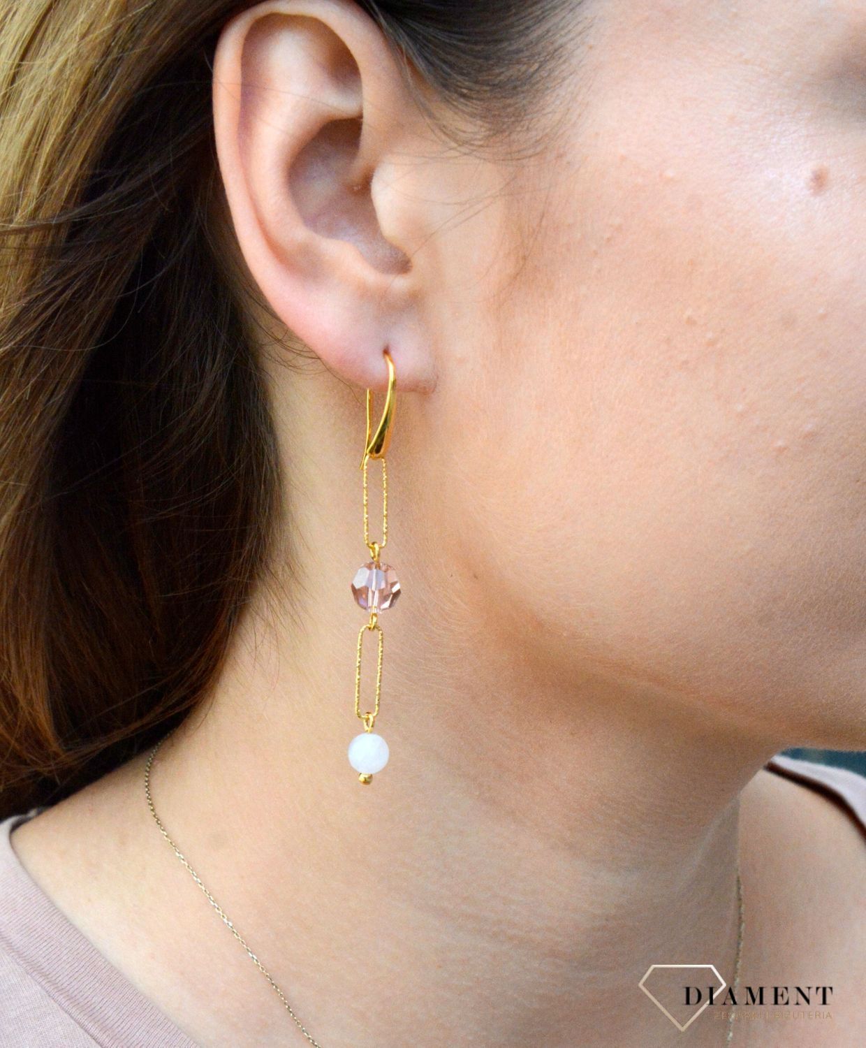 Kolczyki wiszące kryształek z perełką Swarovski Trilliant Crystal White Pearl KWG4706C6W. Kolczyki wiszące Swarovski. Kolczyki wiszące z perłą i kryształem. Kolczyki pozłacane wiszące Swarovsk.jpg