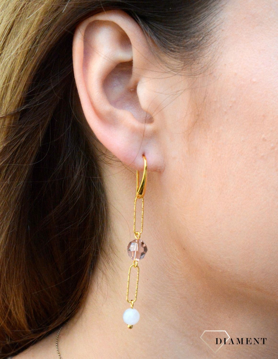 Kolczyki wiszące kryształek z perełką Swarovski Trilliant Crystal White Pearl KWG4706C6W. Kolczyki wiszące Swarovski. Kolczyki wiszące z perłą i kryształem. Kolczyki pozłacane wiszące Swarovsk.jpg