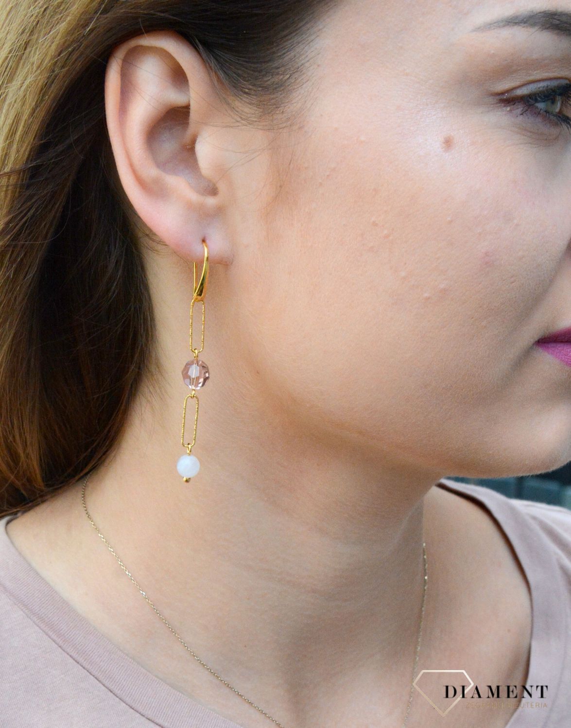 Kolczyki wiszące kryształek z perełką Swarovski Trilliant Crystal White Pearl KWG4706C6W. Kolczyki wiszące Swarovski. Kolczyki wiszące z perłą i kryształem. Kolczyki pozłacane wiszące Swarovsk.jpg