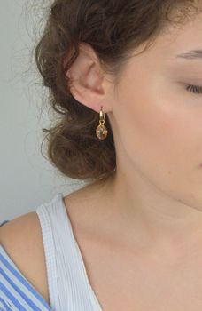 Kolczyki srebrne wiszące Swarovski pokryte złotem KWG602812GS. Kolczyki srebrne wiszące Swarovski pokryte złotem Spark Ribes Gold ✓ Kolczyki srebrne wiszące pokryte złotem Damskie w Sklepie (2).JPG