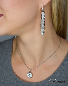 Kolczyki Srebrne Spark Swarovski Classy Crystal Jet Hematite KWMESH4CJ. Długie kolczyki wykonane w nowoczesny sposób w połączeniu dwóch kolorów kryształów (2).JPG