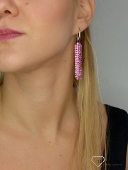 Kolczyki Srebrne Swarovski 'Klasyczny róż' to piękne długie kolczyki wiszące w kolorze różowym z kryształami Swarovskiego i wygodnym zapięciem (5).JPG