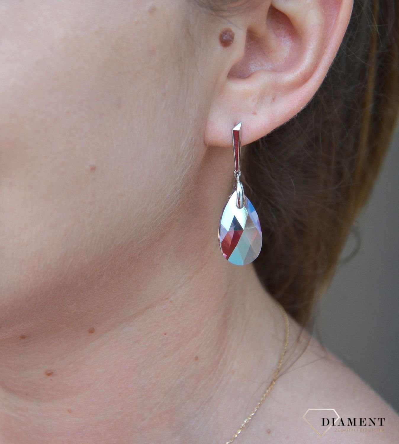 Srebrne kolczyki wiszące Swarovski w kolorze Light Ametist Shimmer KWN610622LAMSH.jpg