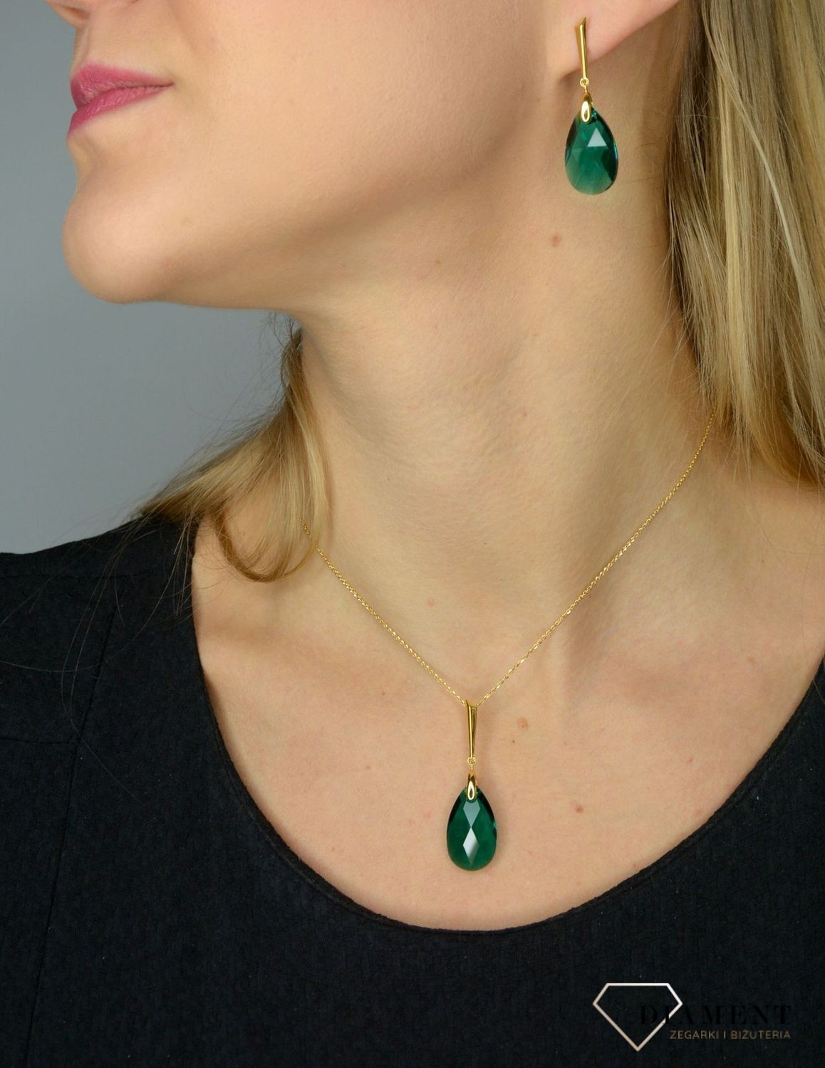 Kolczyki srebrne pokryte złotem Swarovski zielone kryształy.jpg