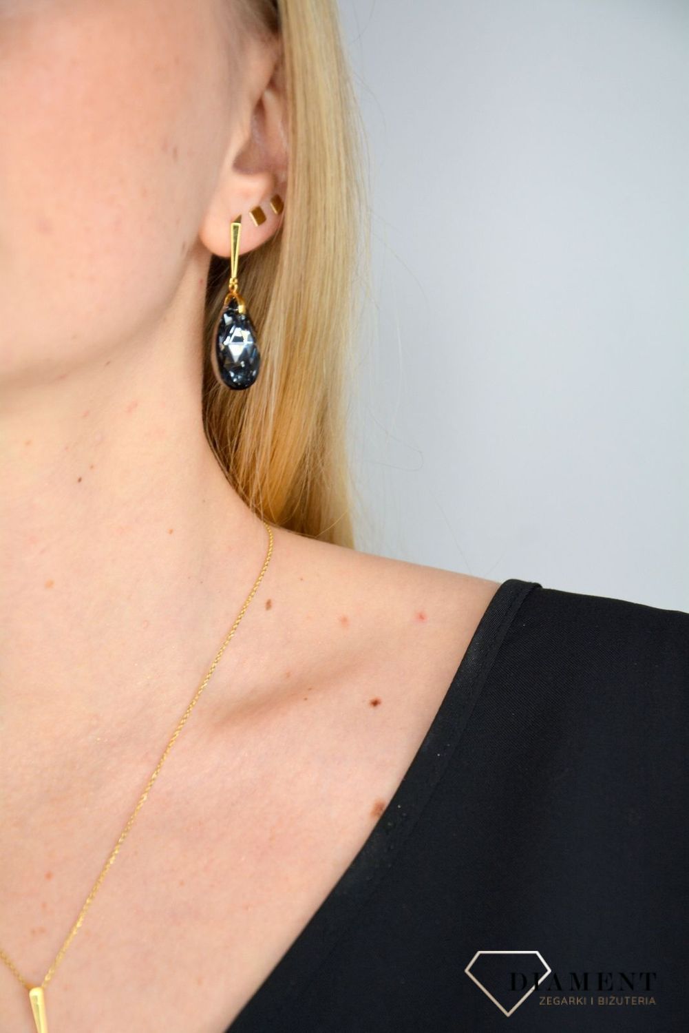 Kolczyki srebrne pokryte złotem Swarovski szare kryształy.jpg