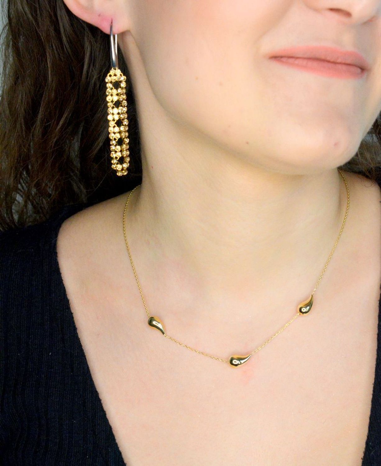 Kolczyki wiszące długie Swarovski Noble Golden Shadow KWOMESH4GS Kolczyki wykonane ze srebra próby 925 oraz ekskluzywnych kryształów Swarovski® crystals w kolorze Noble Golden Shadow1.jpg