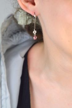 Kolczyki Srebrne Spark Swarovski Flores Light Rose KWROLOC47446LR (1).JPG
