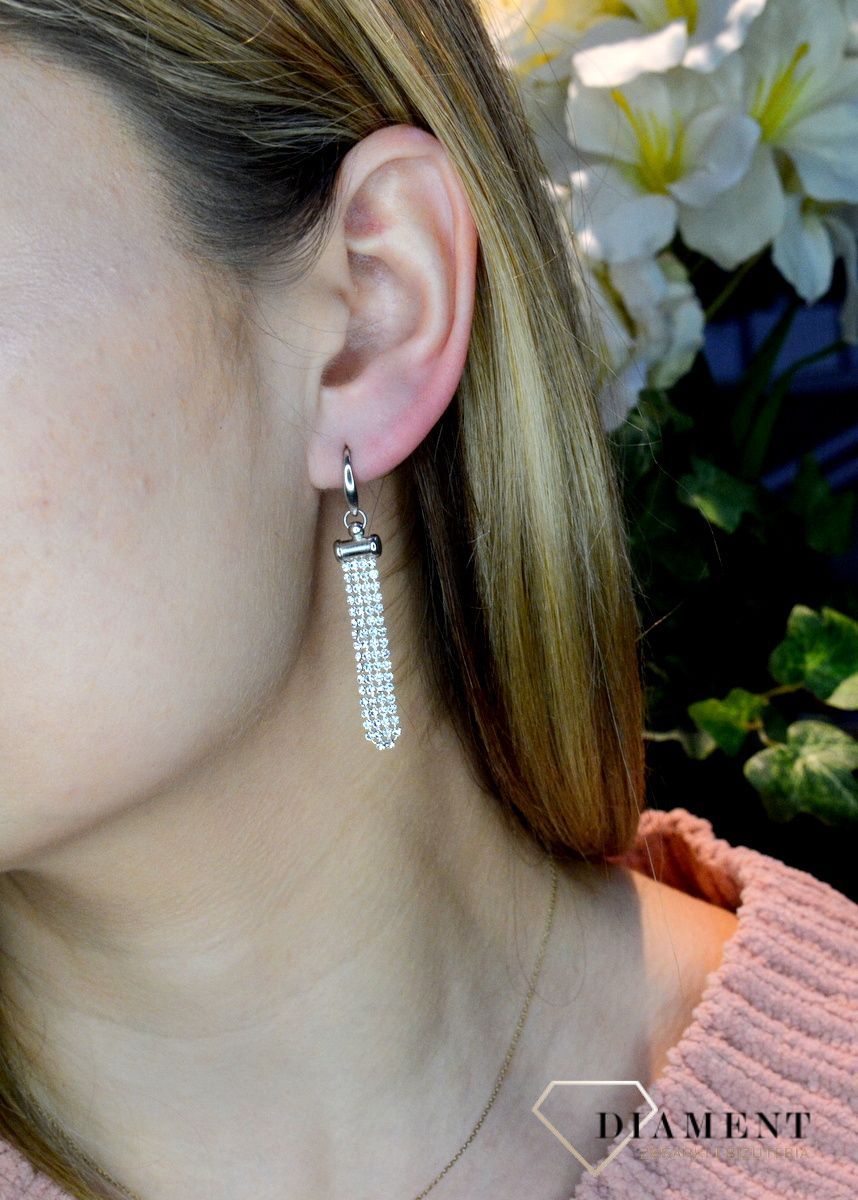 Kolczyki wiszące długie Swarovski Noble Crystal KWTFM4C. Kolczyki wykonane ze srebra próby 925 oraz ekskluzywnych kryształów Swarovski® crystals w kolorze Noble Crystal. Kolczyki z kryształem Swarovskiego idealne na prezent..jpg