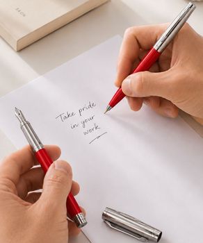 Zestaw Parker Jotter Duo – pióro wieczne i długopis czerwony z grawerem gratis red.jpg