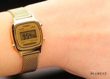 Damski zegarek Casio Retro Gold LA670WEMY-9EF  (5).jpg