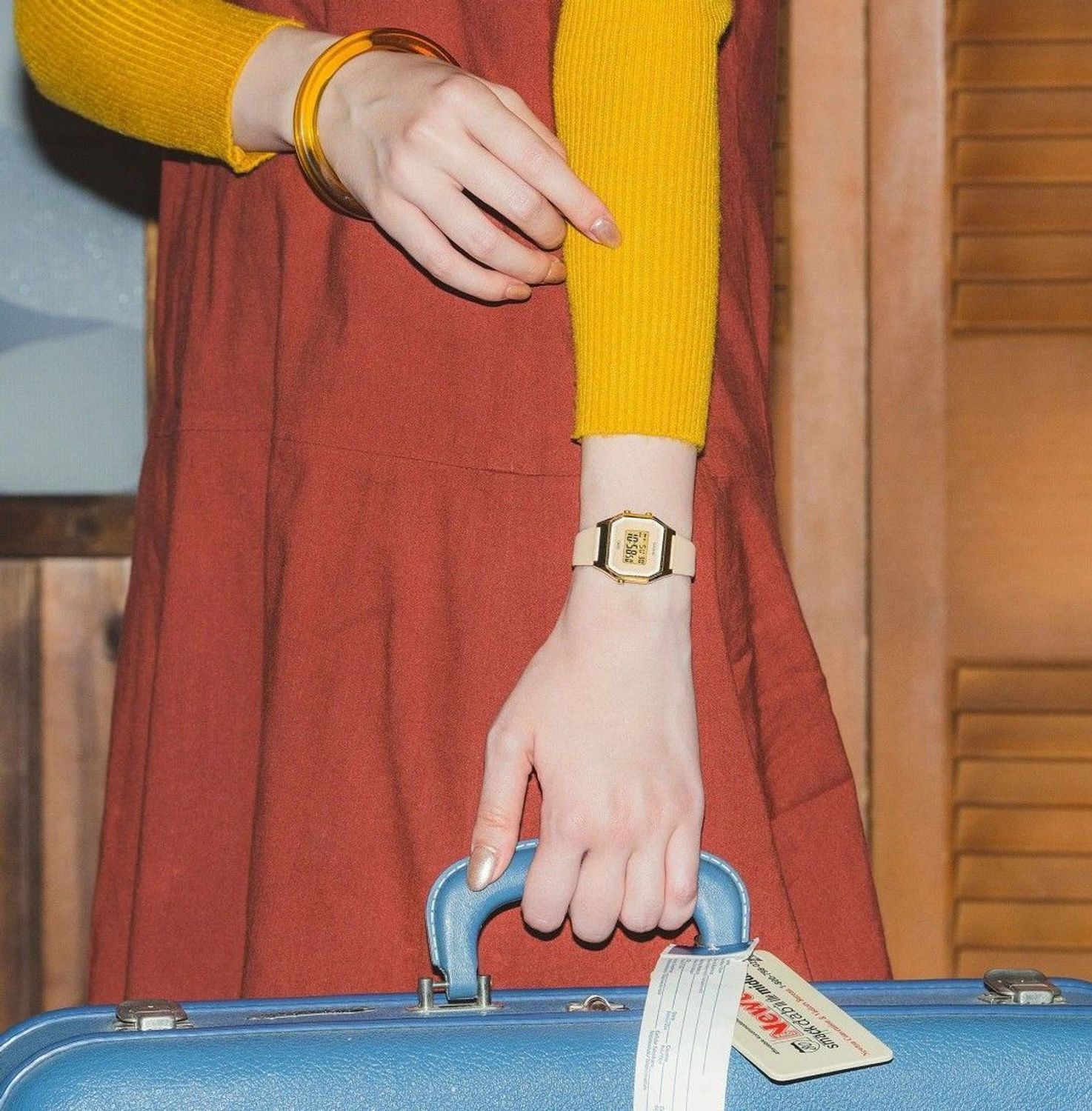 Zegarek damski Casio Vintage mini na beżowym pasku LA680WEGL-5EF.jpg