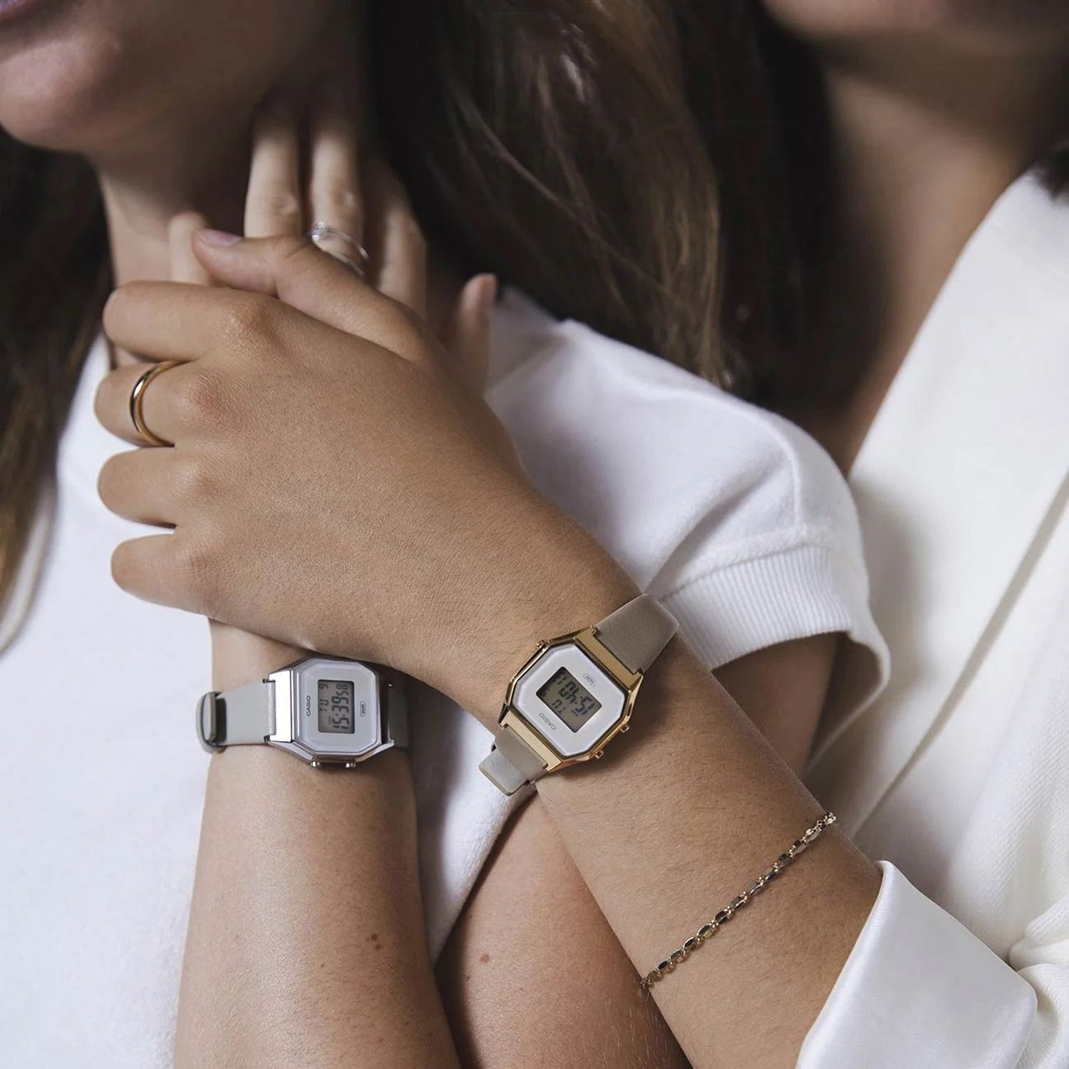 Zegarek damski Casio Vintage mini na beżowym pasku LA680WEGL-5EF.jpg