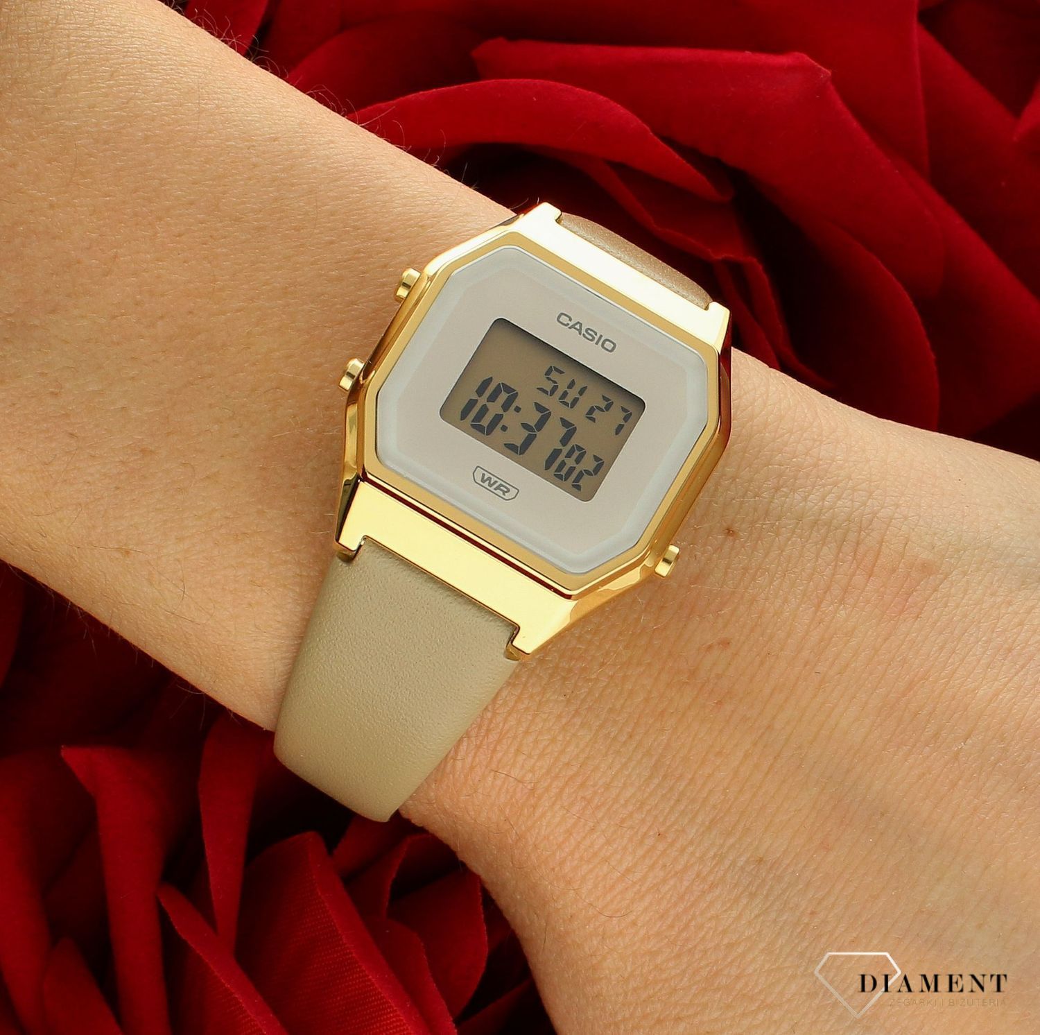 Zegarek damski Casio Vintage mini na beżowym pasku LA680WEGL-5EF.jpg