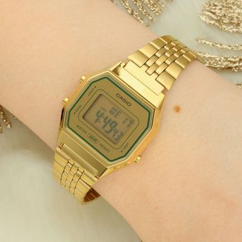 Stylowy zegarek Casio LA680WEGV-9AEF Classic. Złota stalowa koperta, cyfrowy wyświetlacz LED, alarm, stoper 1100 s i japońska niezawodność.2.jpg