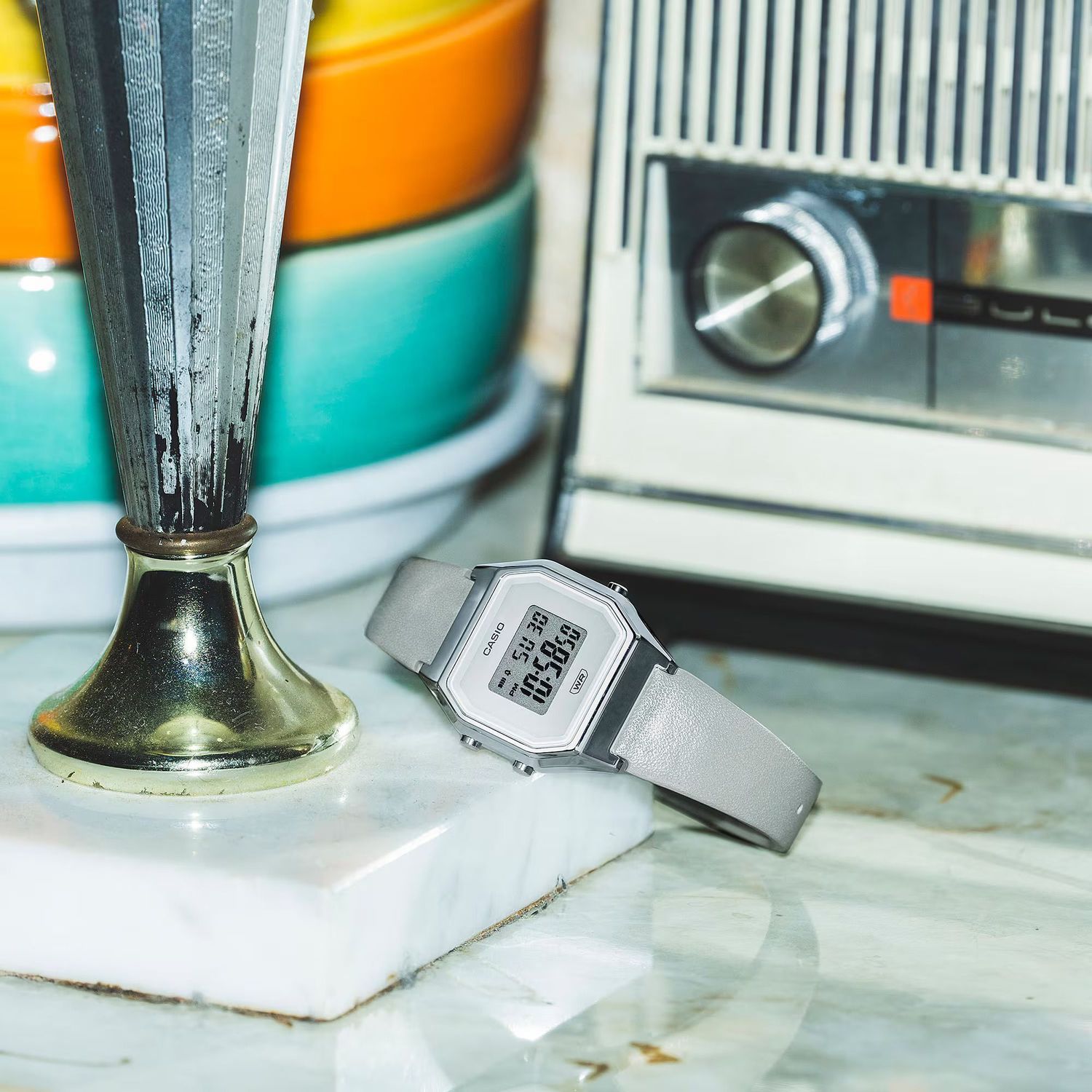 Zegarek Casio Vintage Mini beżowy LA680WEL-8EF. Elektroniczny zegarek damski. Zegarek dla kobiety na prezent. Modny zegarek dla kobiety. Zegarek Casio damski. Zegarek na komunię..jpg