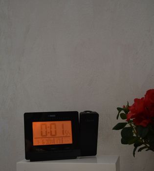 Budzik czarny z projektorem i temperaturą LAVVU LAR0020. Zegar sterowany radiowo. Zegar z projektorem Lavvu LAR0030 Budzik (8).JPG